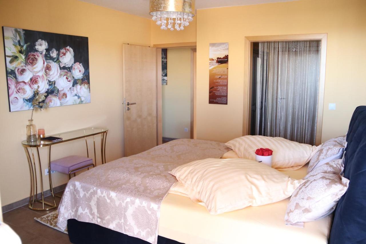 Fewo Golden Palace Ettenheim Bagian luar foto